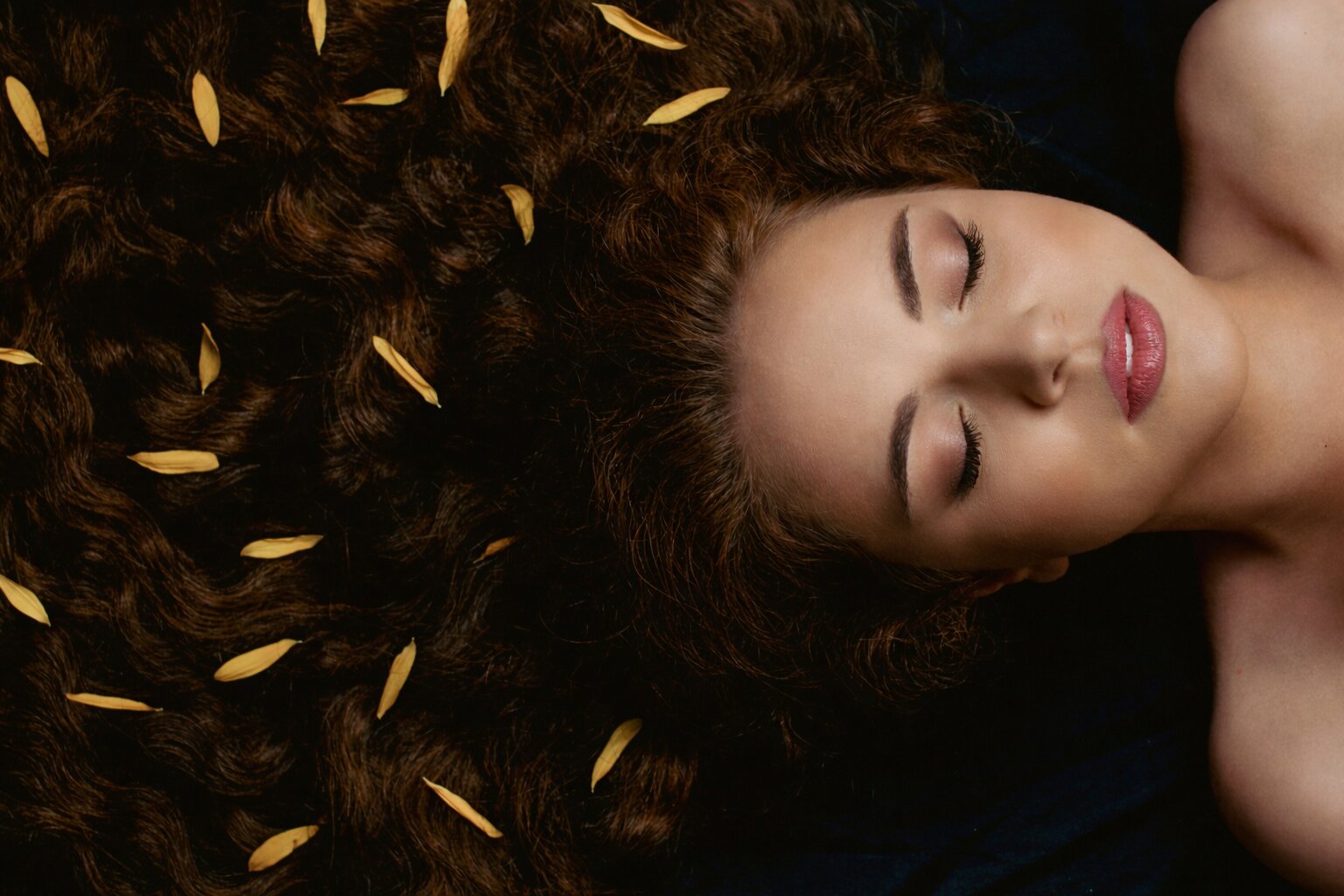 Untie brand visuals - Image 4